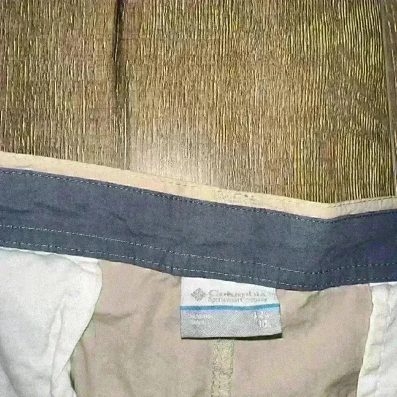 Men's Columbia Sportswear Khaki Outdoor Casual Shorts Size 42W/10L - Picture 3 of 8